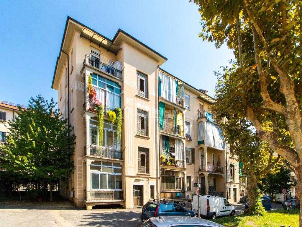 Rent Apartment Turin. 3room flat in via Arquata 16/Proprietar