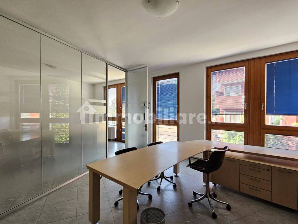 Ufficio - Studio con ascensore, Treviglio, Rif. 103862943 - Immobiliare.it