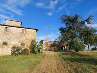 Chianti fiorentino, Casale toscano con fienile