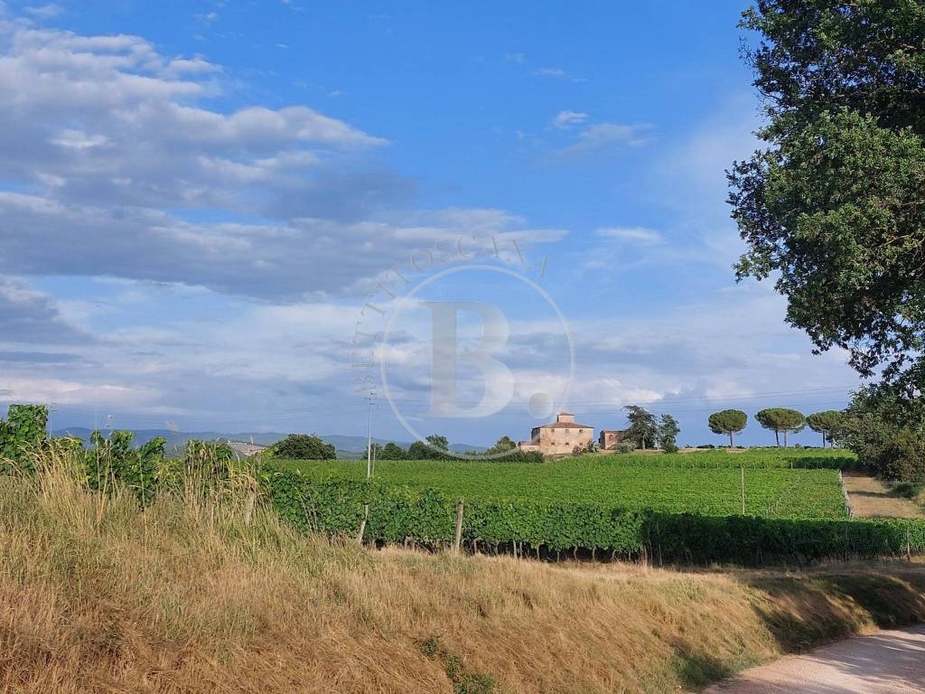 Chianti fiorentino, Casale toscano con fienile