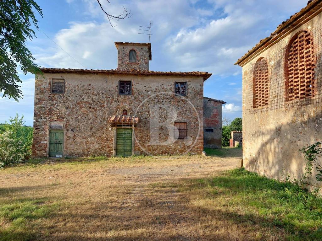 Chianti fiorentino, Casale toscano con fienile