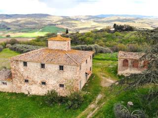 Chianti fiorentino, Casale toscano con fienile