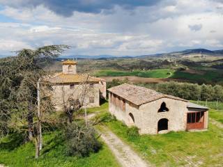 Chianti fiorentino, Casale toscano con fienile