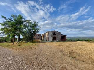 Chianti fiorentino, Casale toscano con fienile