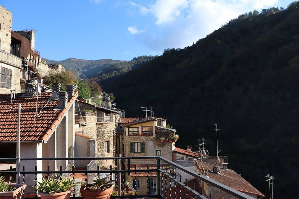 Dolceacqua liguria apartment for sale le 45055 101