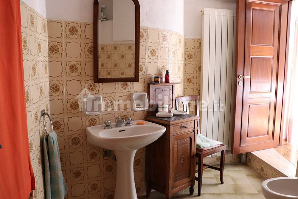 Dolceacqua liguria apartment for sale le 45055 124