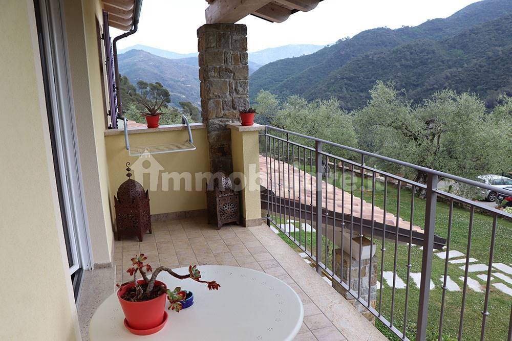 Dolceacqua liguria country house for sale le 45019