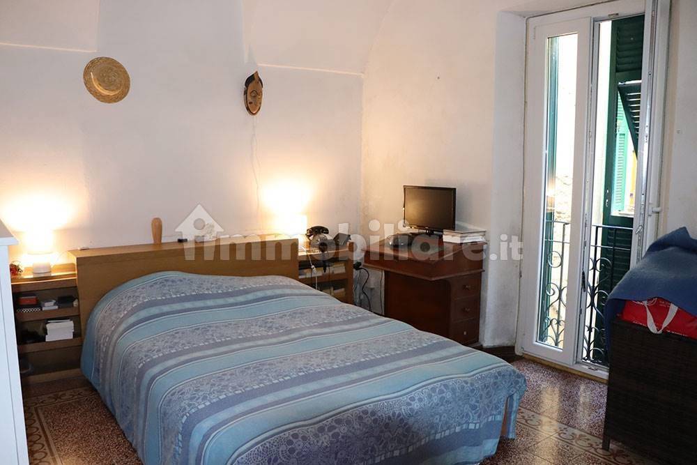 Dolceacqua liguria apartment for sale le 45036 111