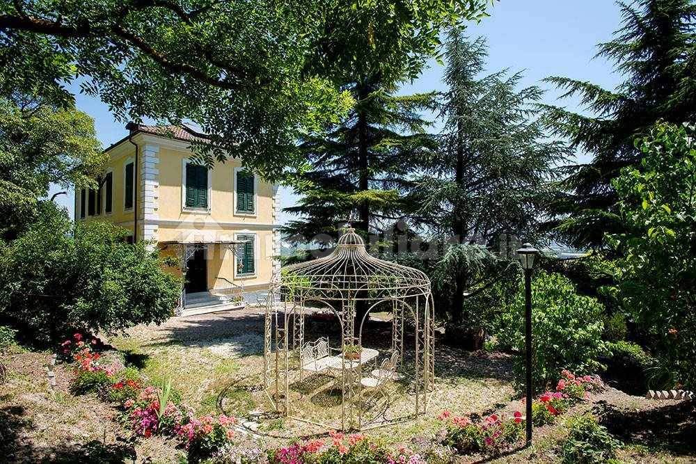 Serravalle scrivia piedmont mansion for sale 44092