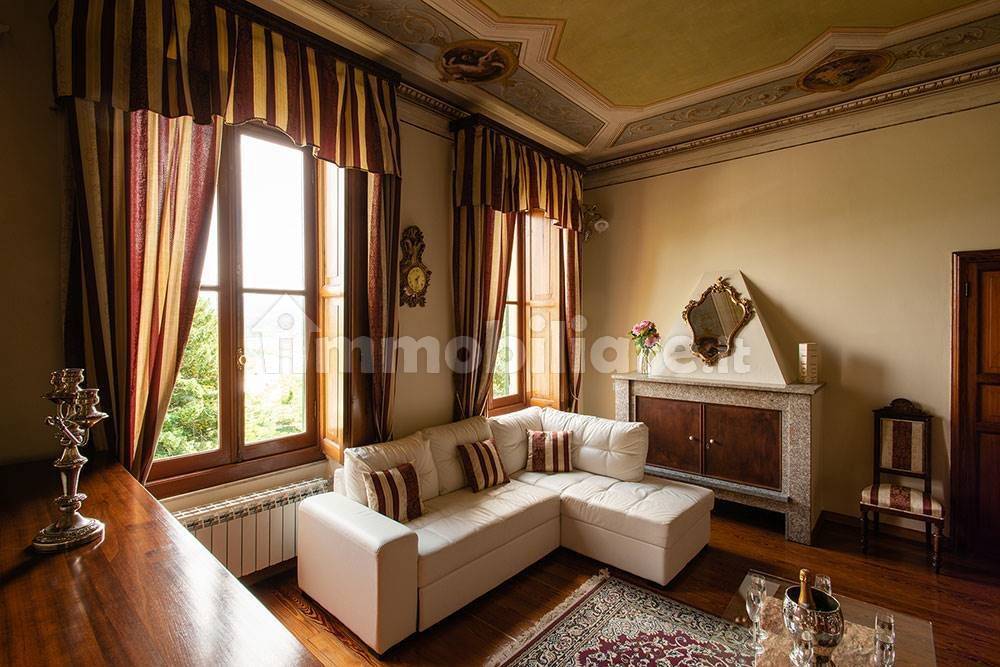 Serravalle scrivia piedmont mansion for sale 44092