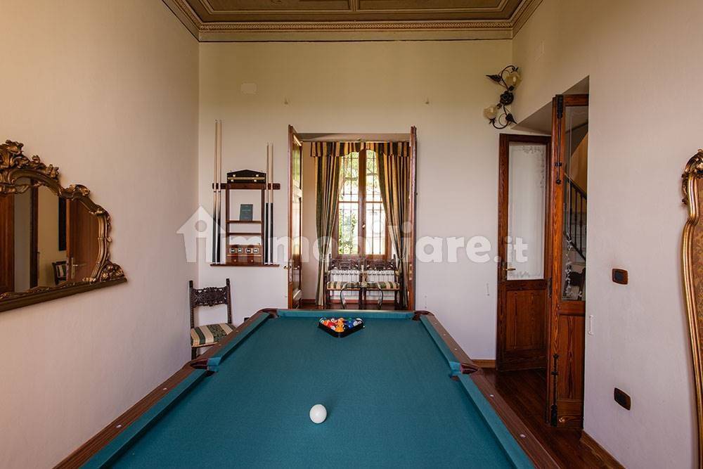 Serravalle scrivia piedmont mansion for sale 44092