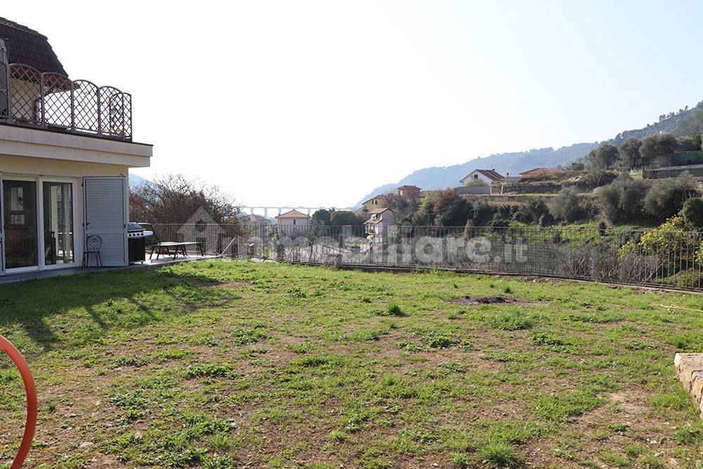 Camporosso liguria apartment for sale le 45003 032