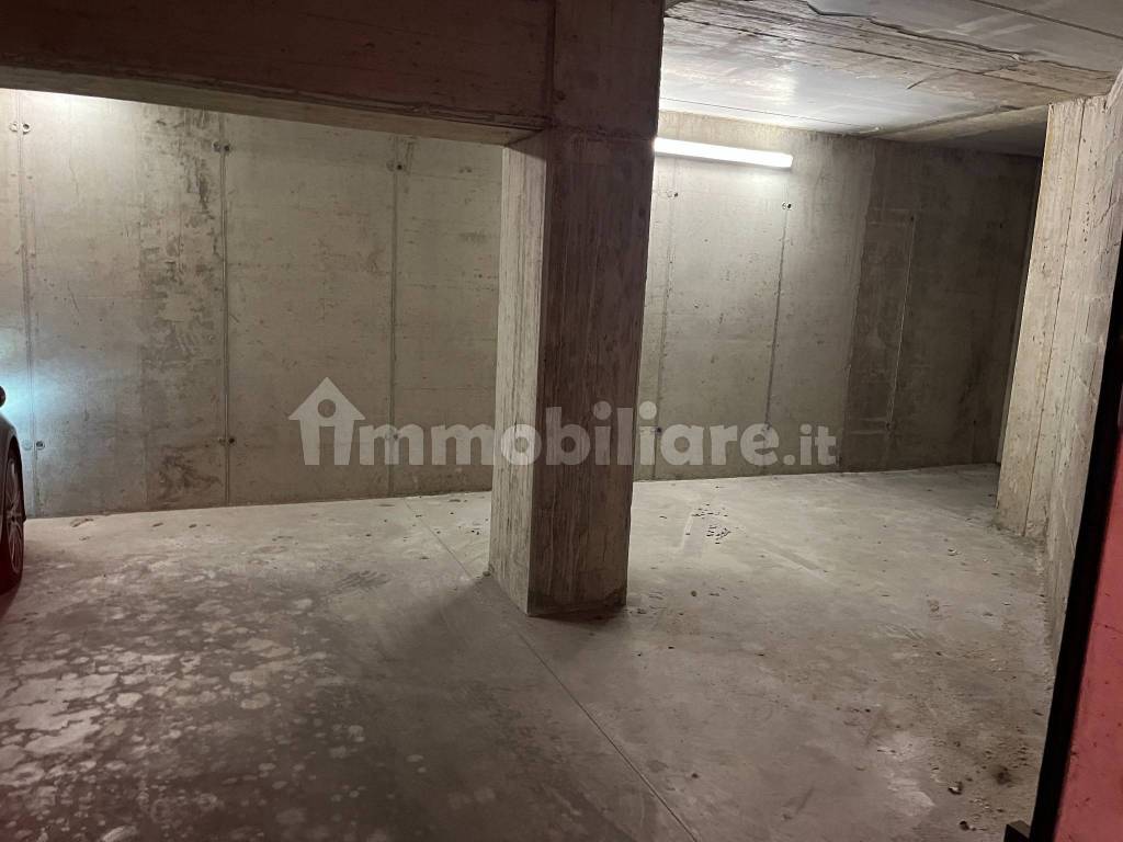 Garage Box via Pietro Ruggeri da Stabello 92, Bergamo, Rif. 103938989 Immobiliare.it Garage Box via Pietro Ruggeri da Stabello 92, Bergamo, Rif. 103938989 Immobiliare.it