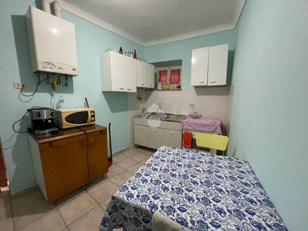 Bilocale via edmondo de amicis 124, centro, santhià