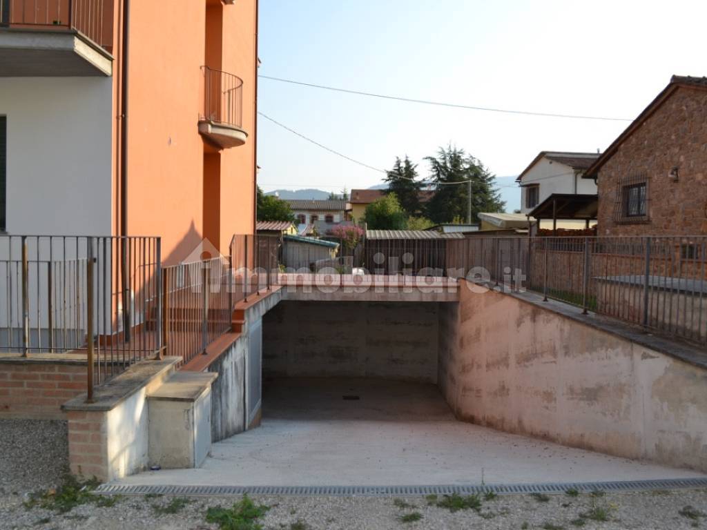 APPARTAMENTO CON GARAGE CORTONA PERIFERIA