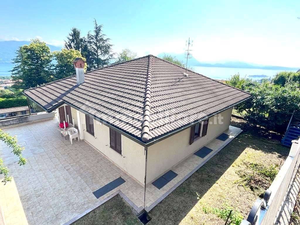 Vendita Villa unifamiliare Baveno. Buono stato, posto auto, con ...