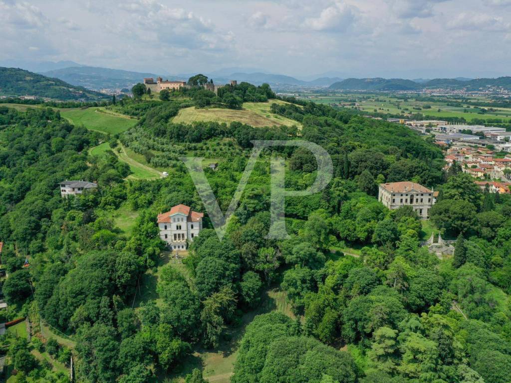 Palazzo Edificio via Guglielmo Marconi 24, Montebello Vicentino, Rif