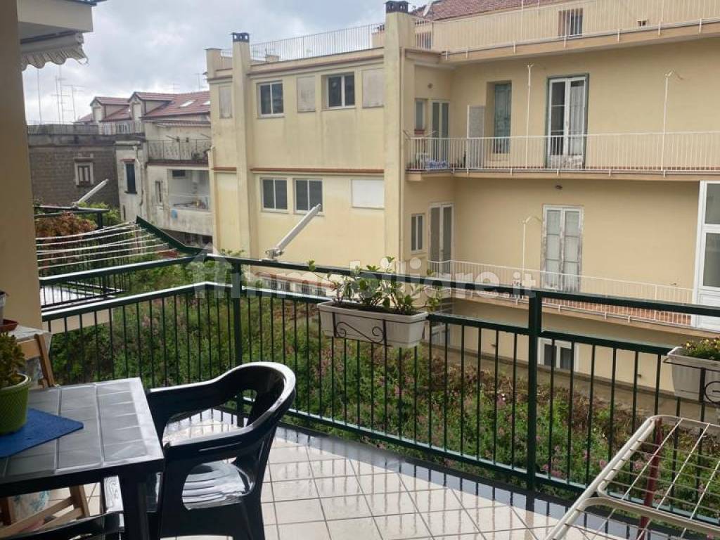 Vendita Appartamento Piano di Sorrento. Quadrilocale in via Gennaro