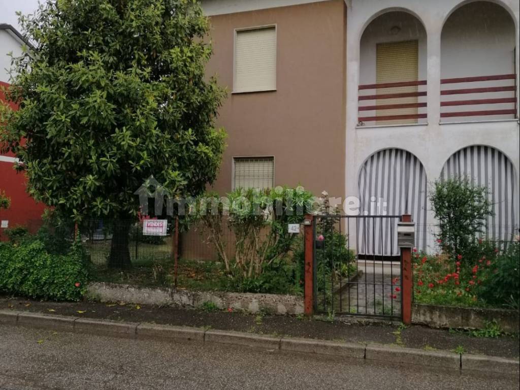 Vendita Terratetto plurifamiliare in via dei Boschetti Asola. Da