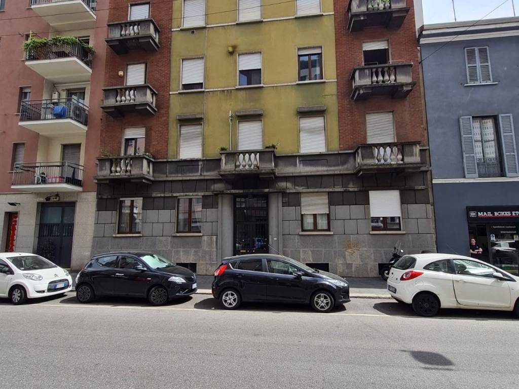 Affitto Appartamento Milano. Bilocale in via Savona 81. Buono stato, primo  piano, con balcone, riscaldamento autonomo, rif. 104062437