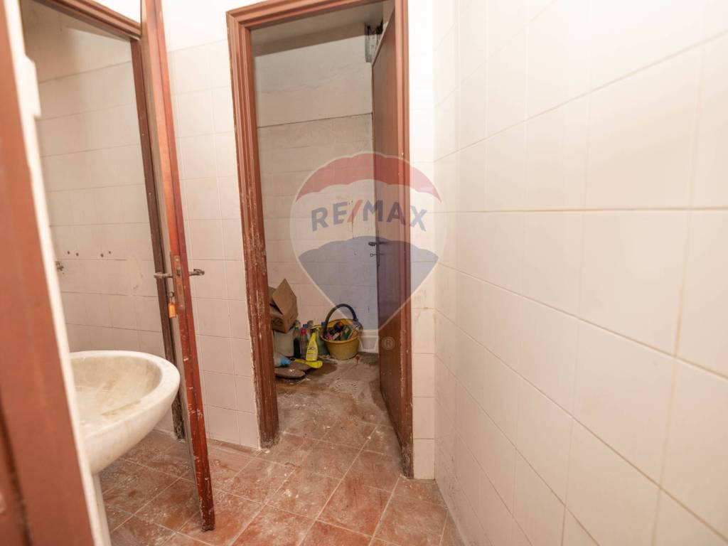 Anti Bagno e Servizio Piano Terra