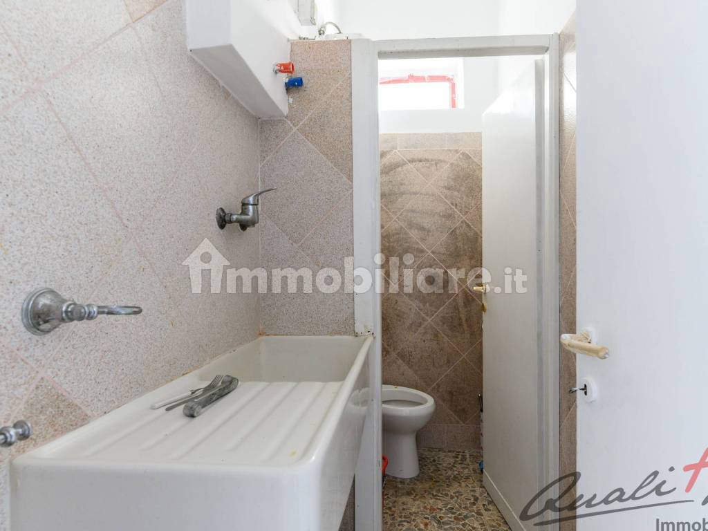 bagno locale c1