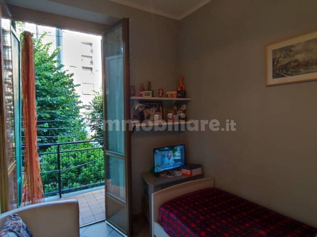 Vendita Appartamento Torino. Trilocale in via Alessandro Cruto 18. Buono stato, primo piano