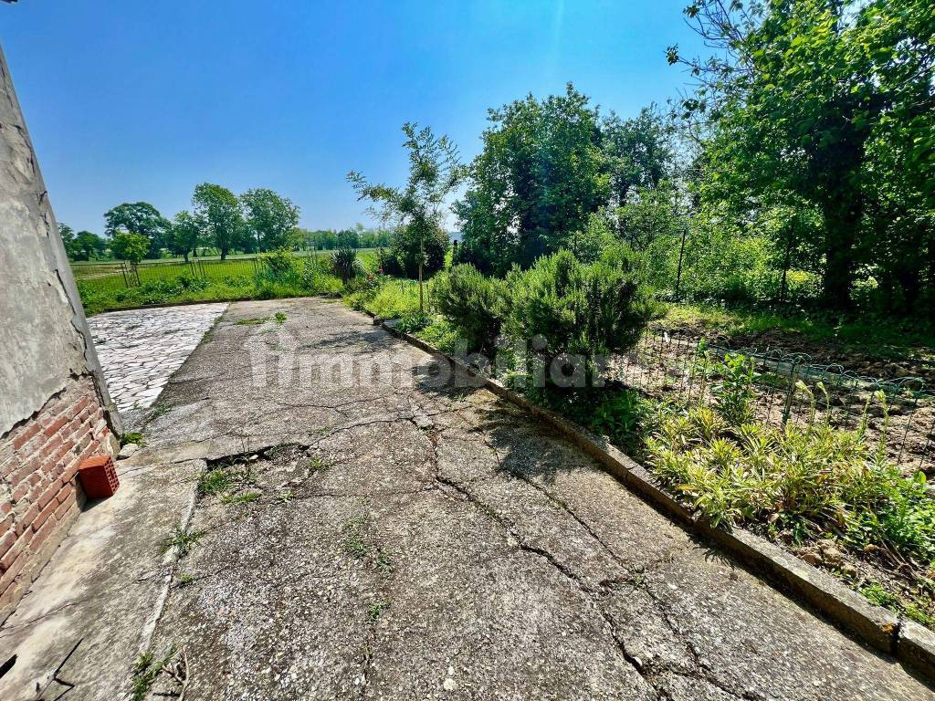 Vendita Villa unifamiliare in via Polezzera Castel San Giovanni. Da ristrutturare, riscaldamento