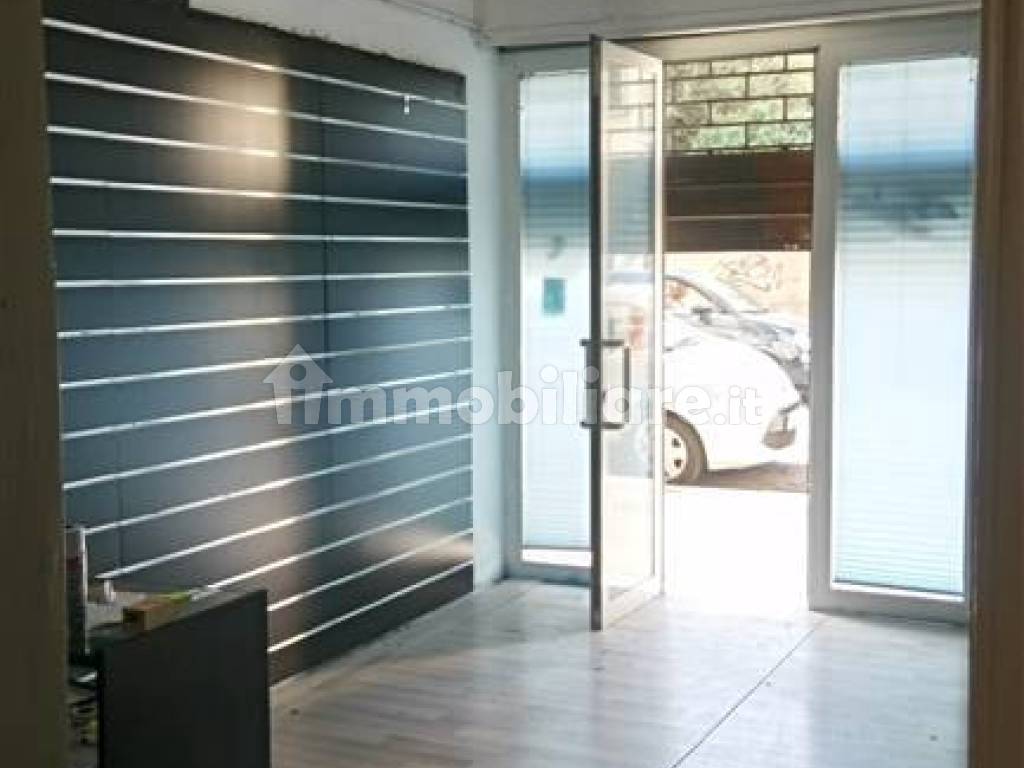 Locale commerciale via Santo Stefano in Pane 25F, Firenze, Rif