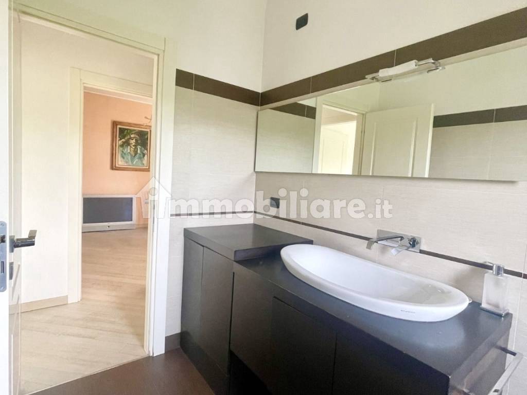 Bagno piano inferiore