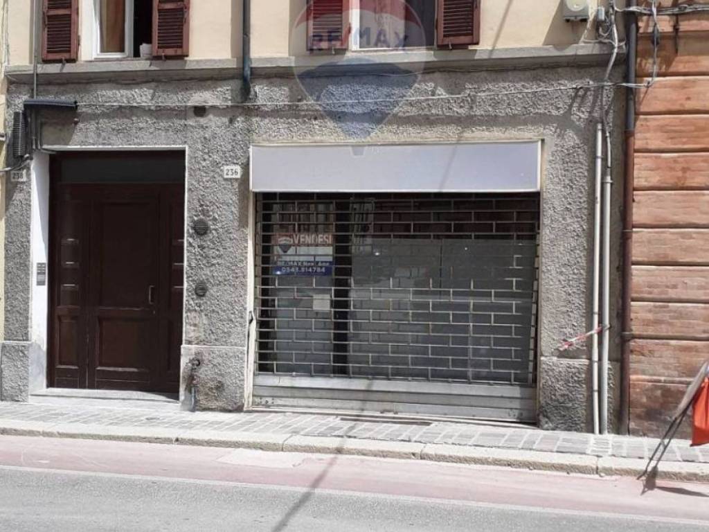 Locale commerciale corso Garibaldi 236, Forlì, Rif. 104298909