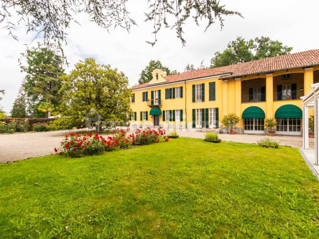 Vendita Villa unifamiliare San Carlo Canavese. Ottimo stato, posto auto, con terrazza