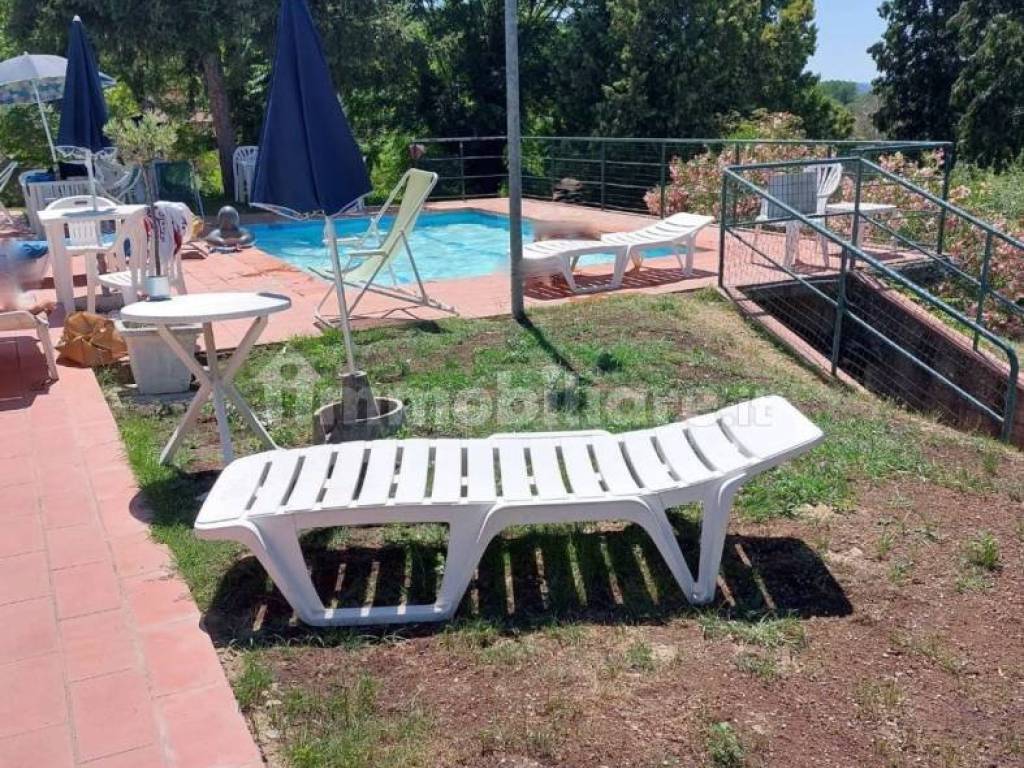 Bagno a Ripoli - Vallina vendesi appartamento con piscina