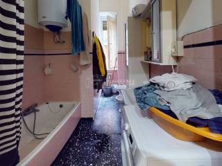 42-Via-Giovanni-Francesco-Napione-Bathroom