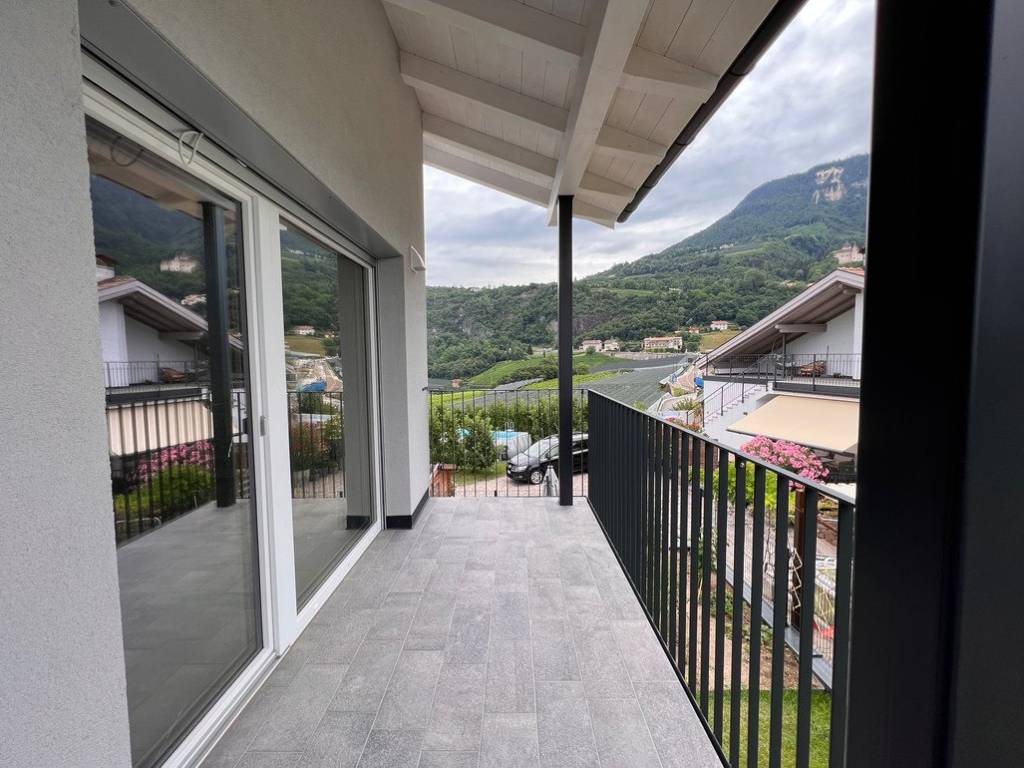 Nuova maisonette con ampia terrazza e vista panoramica, ultimo piano - Foto 13