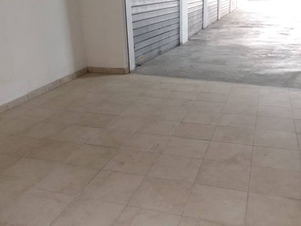 Garage - box viale john fitzgerald kennedy, quartiere europa, latina