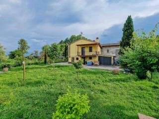 ABITAZIONE CON GIARDINO CASTIGLIONE DEL LAGO