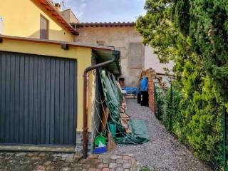 ABITAZIONE CON GIARDINO CASTIGLIONE DEL LAGO