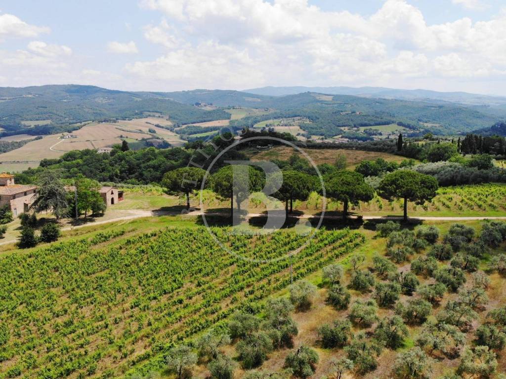 Chianti fiorentino, Casale toscano con fienile