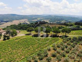 Chianti fiorentino, Casale toscano con fienile