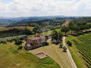 Chianti fiorentino, Casale toscano con fienile