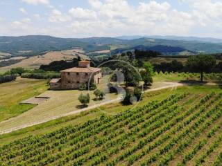 Chianti fiorentino, Casale toscano con fienile