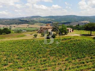 Chianti fiorentino, Casale toscano con fienile