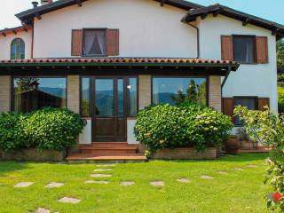 Foto - Vendita villa con giardino, Castelnuovo di Garfagnana, Garfagnana