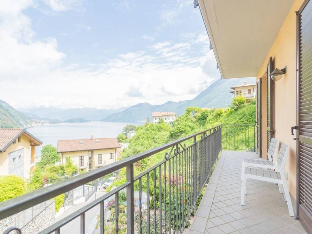 Lago Como Argegno Casa con Giardino, Terrazzi e Vista Lago rid-39