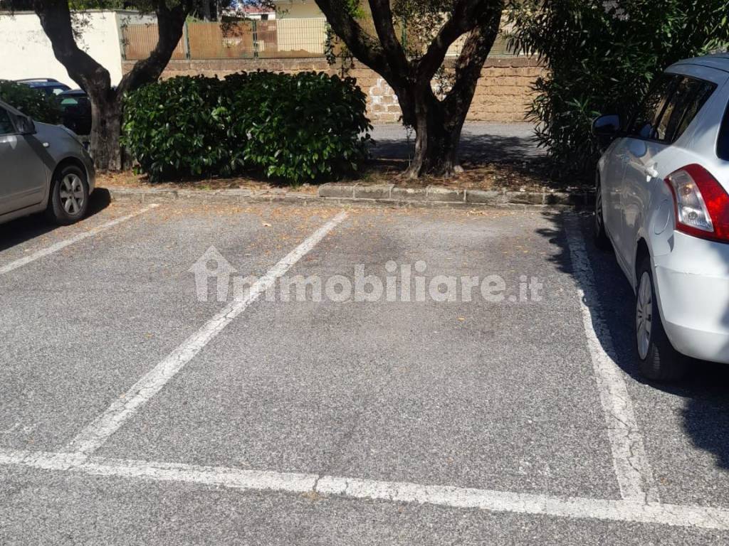 Posto auto moto via dei Gonzaga 114, Roma, Rif. 104468075