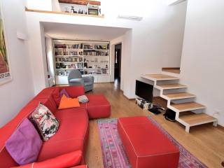 4-room flat vicolo Pastorello, Veronetta, Verona
