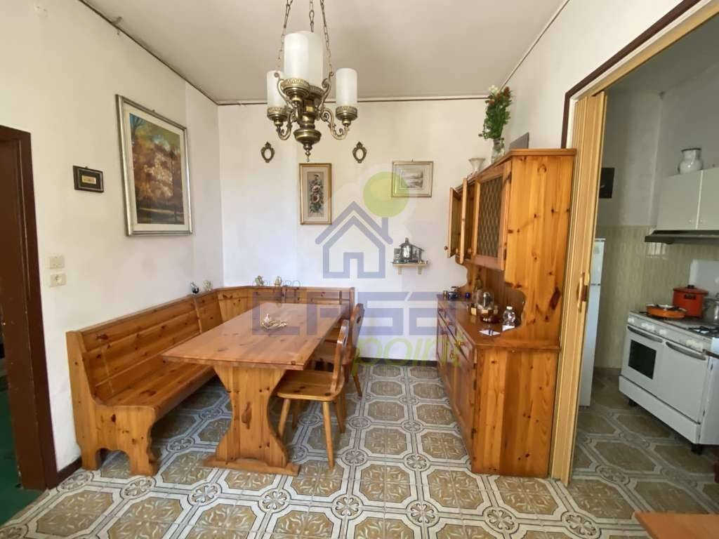 SALA DA PRANZO E CUCINA