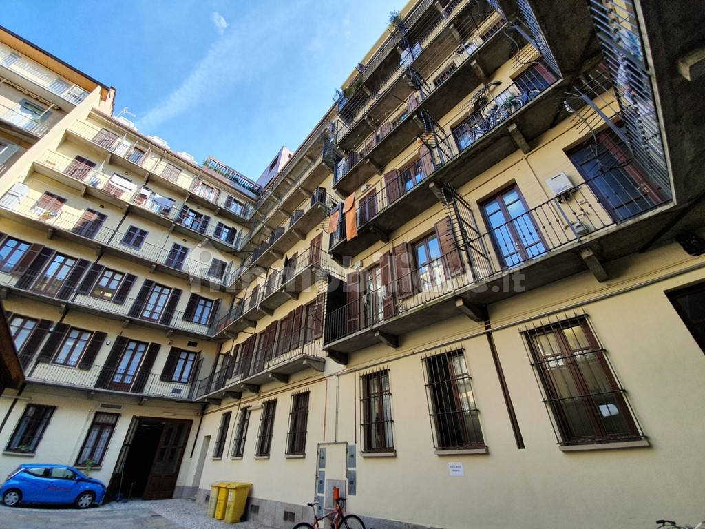 Vendita Appartamento Torino. Trilocale in via Sant'Antonio da Padova 2