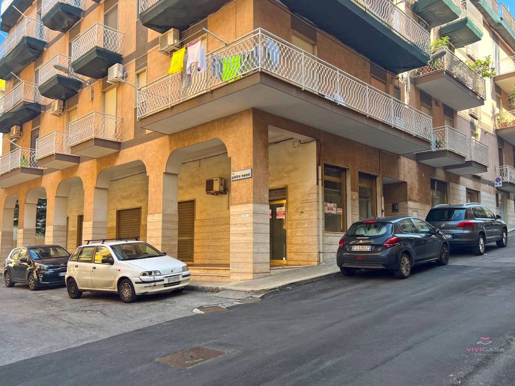 Locale commerciale via pietro nenni 10, putignano